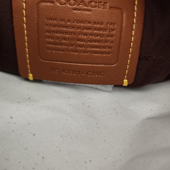 Coach 1941 Jacquard Turnlock Pouch 26 NWT Burnished Amber - Picture 4 of 5